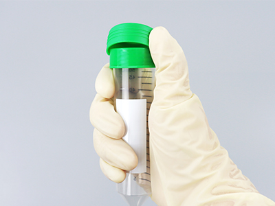 易翻盖，方便单手操作